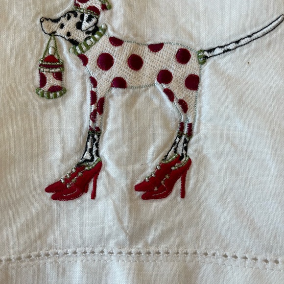 Textyles Holiday print Dalmatian w heels guest fingertip towel - Picture 3 of 3